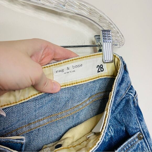 Rag & Bone Rosa Mid-Rise Distressed Boyfriend Jeans Size 28 - Picture 9 of 10